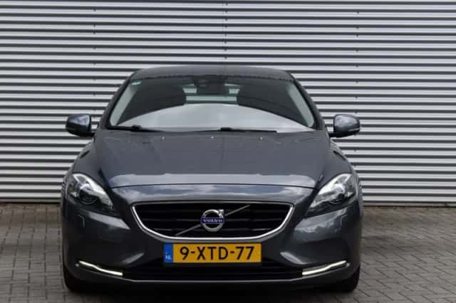 Volvo V40 (2014) thumbnail 5