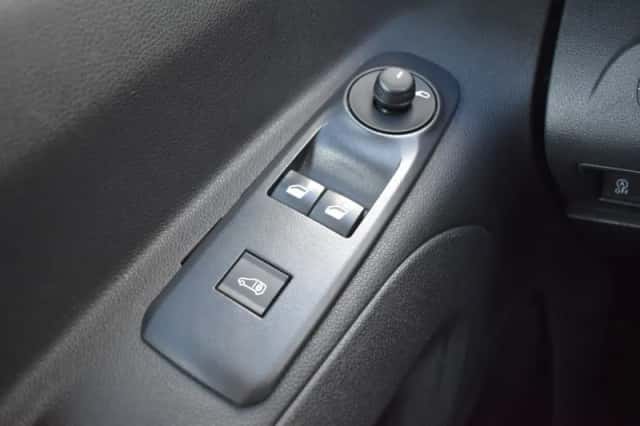 Peugeot Partner (2021) thumbnail 17