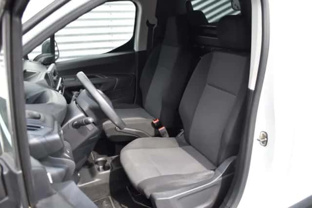 Peugeot Partner (2021) thumbnail 19