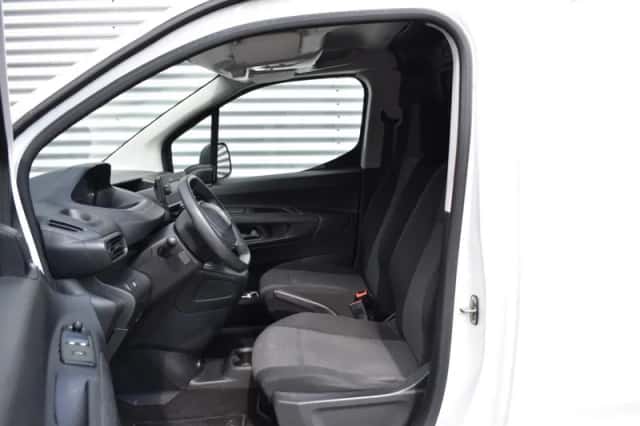Peugeot Partner (2021) thumbnail 3