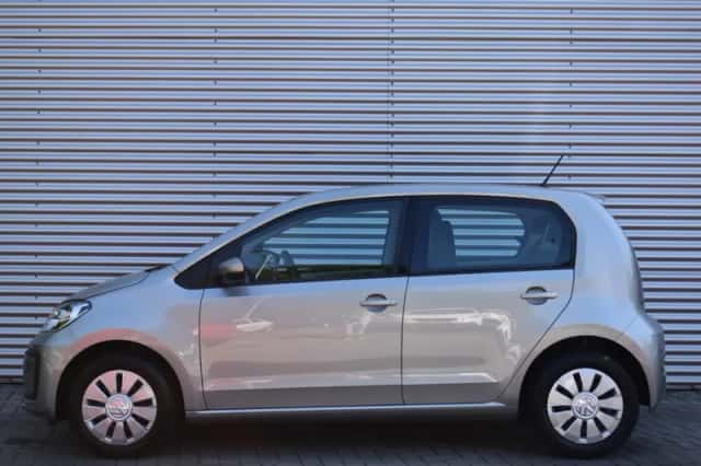 Volkswagen Up (2018) thumbnail 2