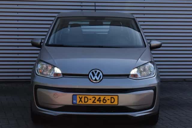 Volkswagen Up (2018) thumbnail 5