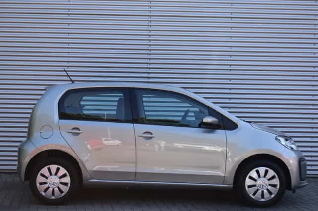 Volkswagen Up (2018) thumbnail 6