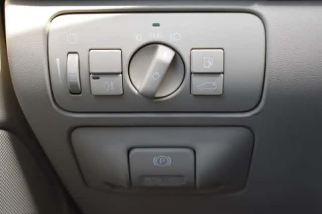 Volvo V60 (2013) thumbnail 17