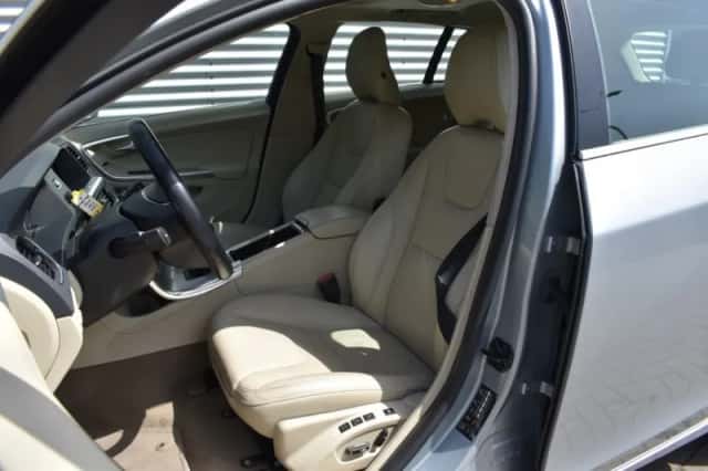 Volvo V60 (2013) thumbnail 18