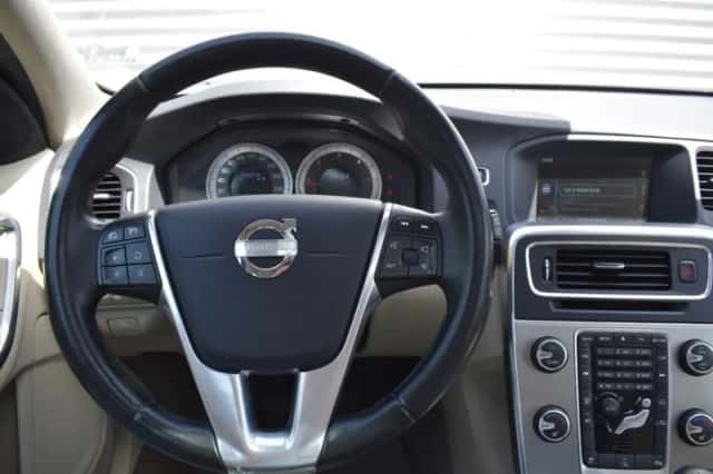 Volvo V60 (2013) thumbnail 20