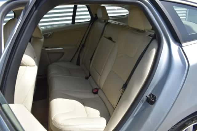 Volvo V60 (2013) thumbnail 35
