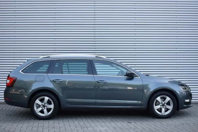 Škoda Octavia (2020) thumbnail 6