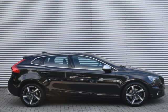 Volvo V40 (2015) thumbnail 4