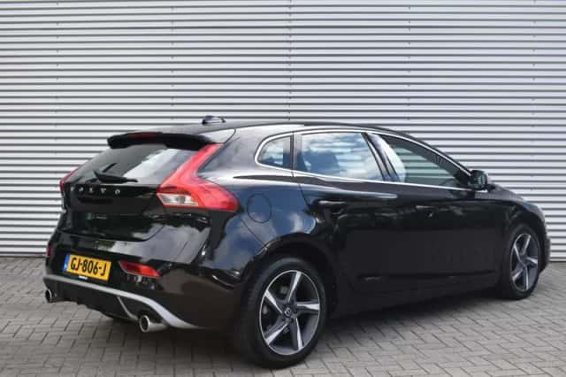 Volvo V40 (2015) thumbnail 5