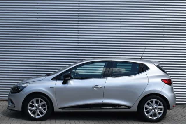 Renault Clio (2019) thumbnail 2