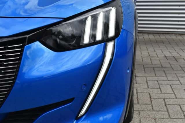 Peugeot 208 (2021) thumbnail 6