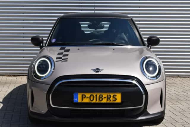 MINI Cooper (2022) thumbnail 5