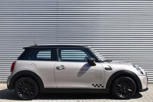 MINI Cooper (2022) thumbnail 6