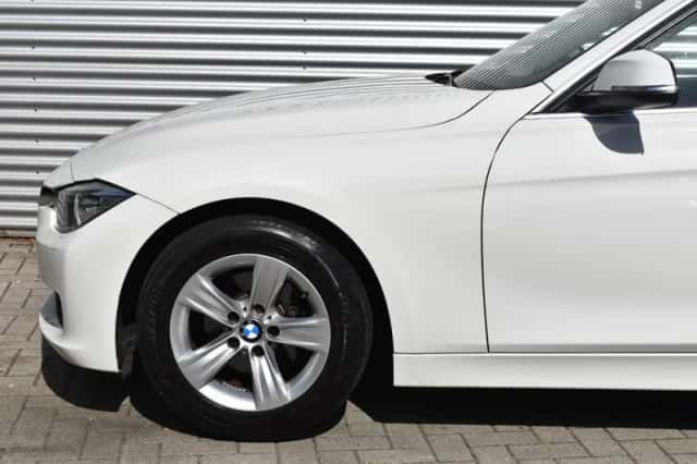 BMW 3-Serie (2013) thumbnail 3