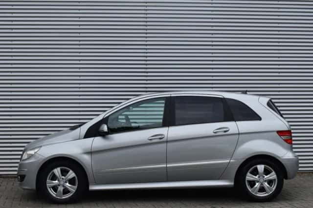 Mercedes-Benz B-Klasse (2011) thumbnail 2