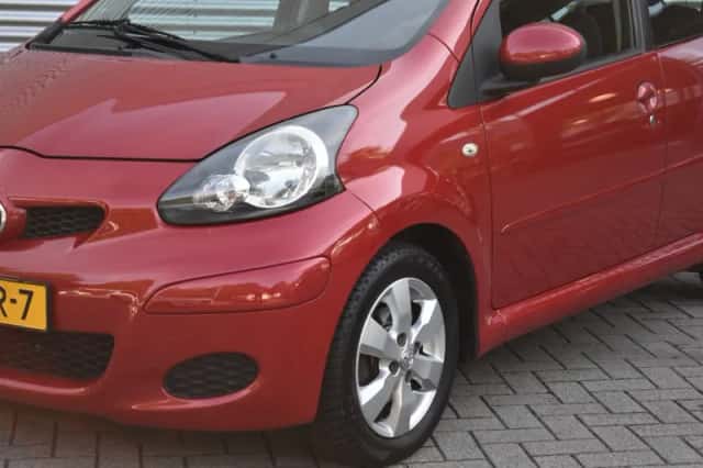 Toyota Aygo (2011) thumbnail 5