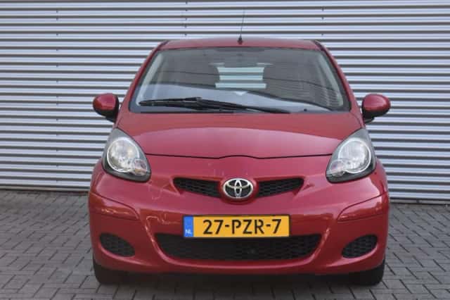 Toyota Aygo (2011) thumbnail 6