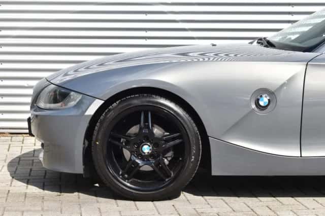 BMW Z4 (2008) thumbnail 3