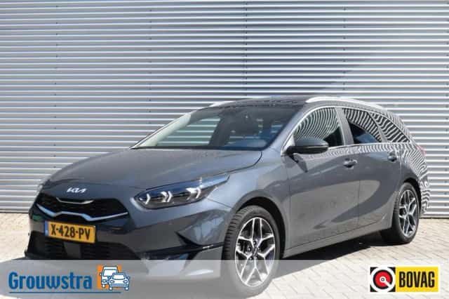 Kia Ceed (2024) thumbnail 1