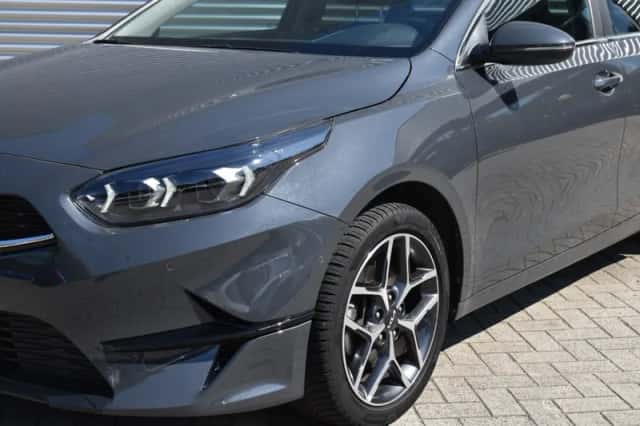 Kia Ceed (2024) thumbnail 4