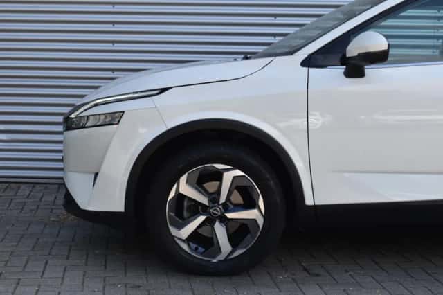 Nissan Qashqai (2024) thumbnail 3