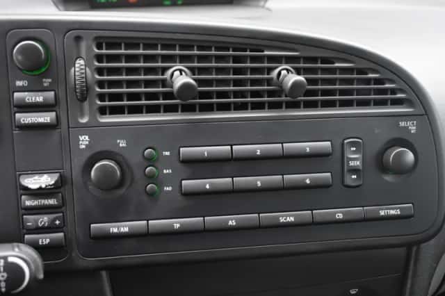 Saab 9-3 (2005) thumbnail 18