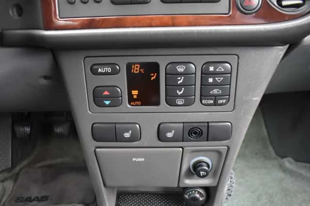 Saab 9-3 (2002) thumbnail 30