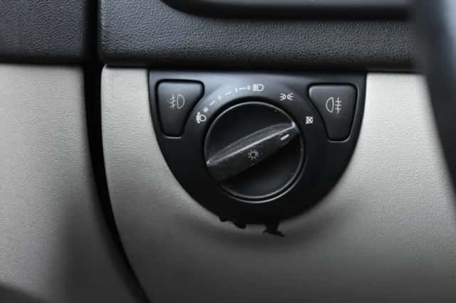 Saab 9-3 (2004) thumbnail 11