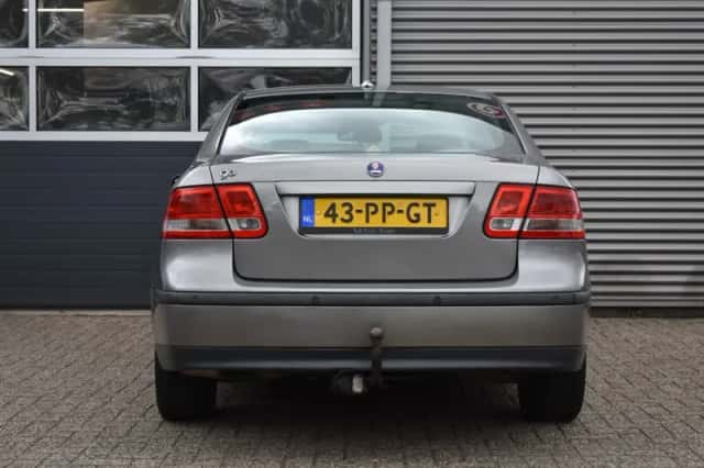 Saab 9-3 (2004) thumbnail 5