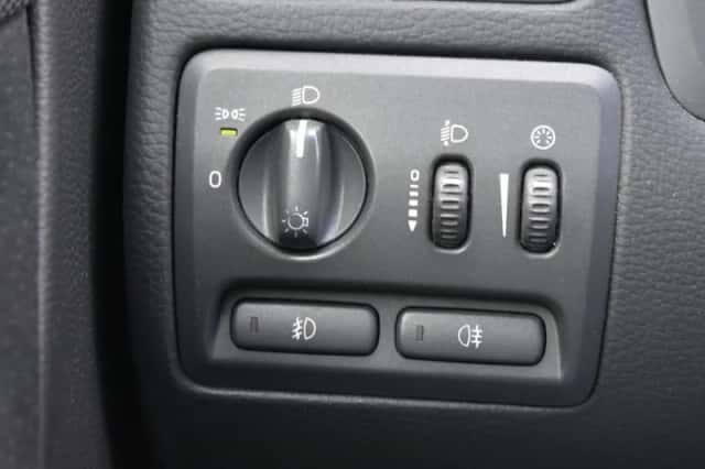 Volvo V70 (2002) thumbnail 12