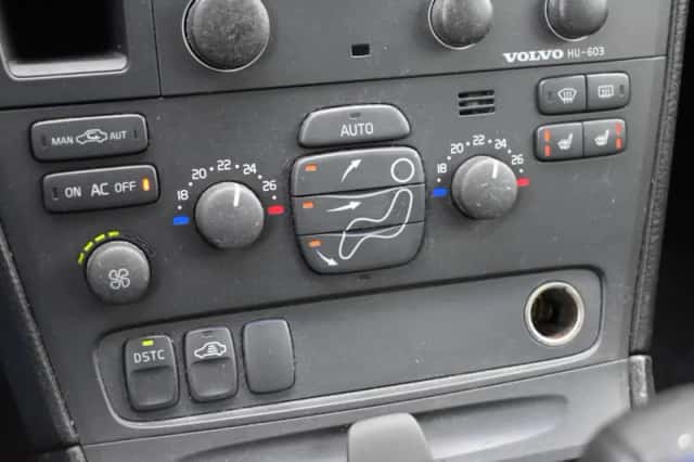 Volvo V70 (2002) thumbnail 19