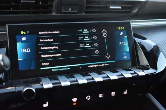 Peugeot 508 (2021) thumbnail 23