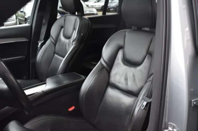 Volvo XC90 (2016) thumbnail 12
