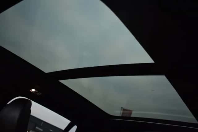 Volvo XC90 (2016) thumbnail 37