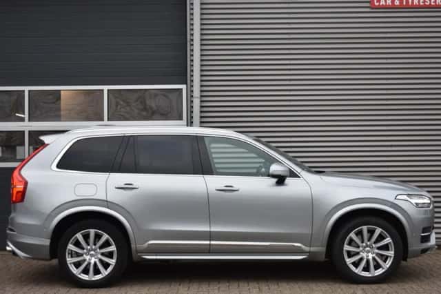 Volvo XC90 (2016) thumbnail 5