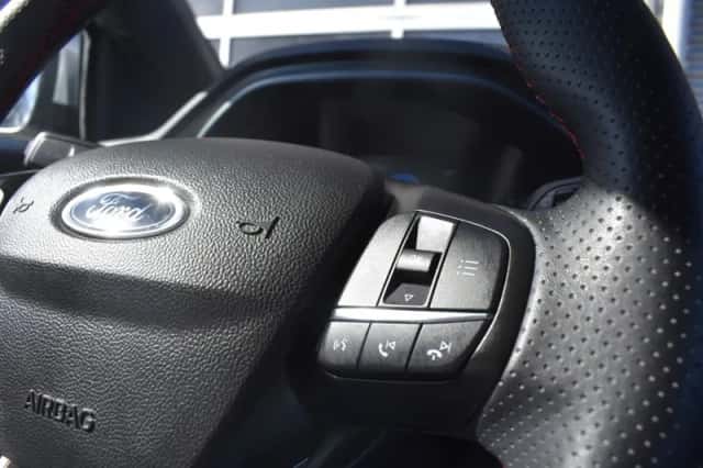Ford Focus (2022) thumbnail 14