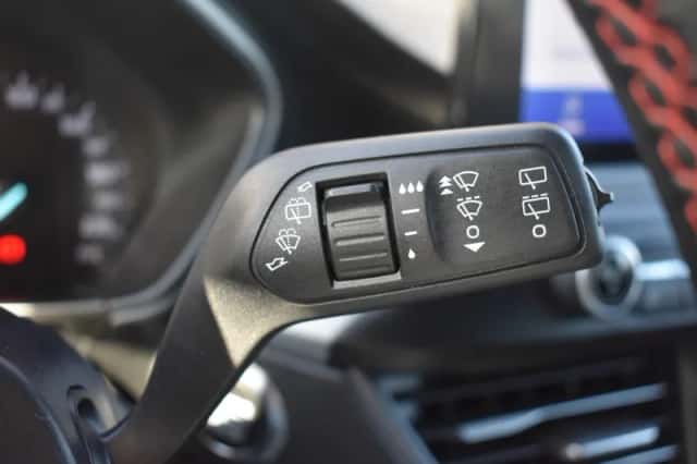 Ford Focus (2022) thumbnail 15
