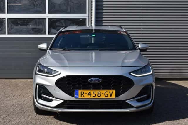 Ford Focus (2022) thumbnail 5