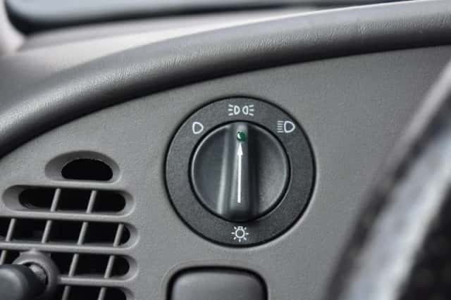 Saab 9-3 (2001) thumbnail 14