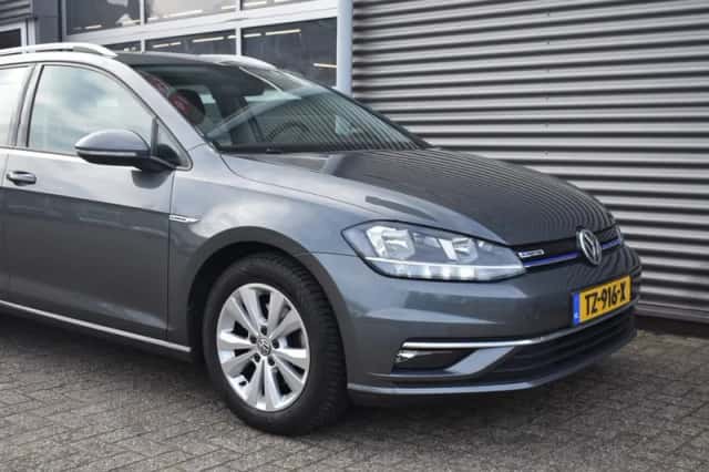 Volkswagen Golf (2018) thumbnail 6