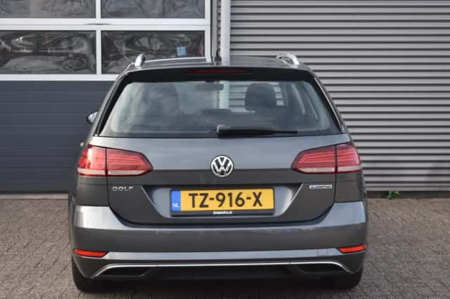 Volkswagen Golf (2018) thumbnail 8