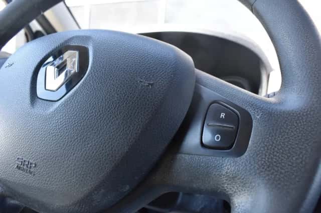 Renault Trafic (2015) thumbnail 16