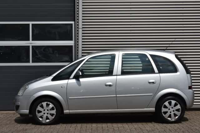 Opel Meriva (2009) thumbnail 2
