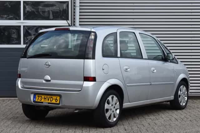 Opel Meriva (2009) thumbnail 3