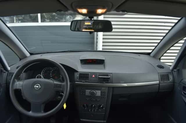 Opel Meriva (2009) thumbnail 10