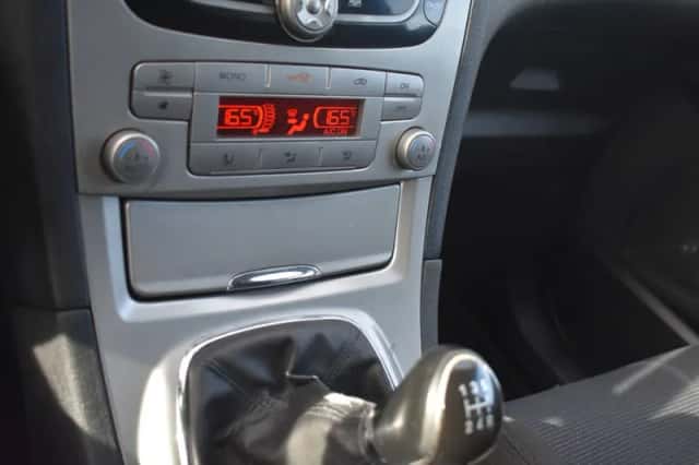 Ford S-Max (2008) thumbnail 18