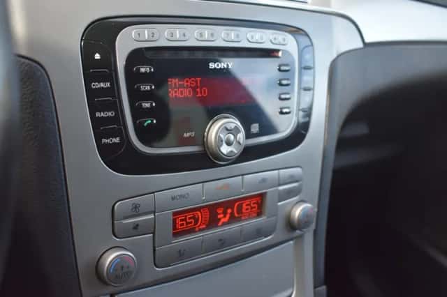 Ford S-Max (2008) thumbnail 23