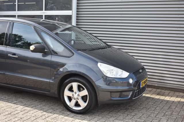 Ford S-Max (2008) thumbnail 8