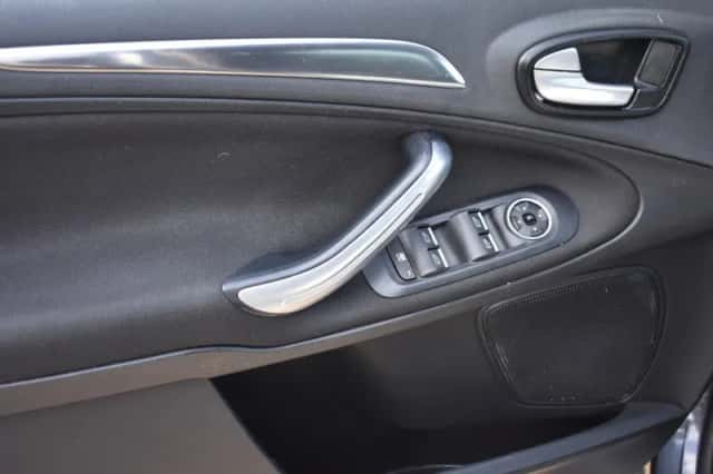 Ford S-Max (2008) thumbnail 10